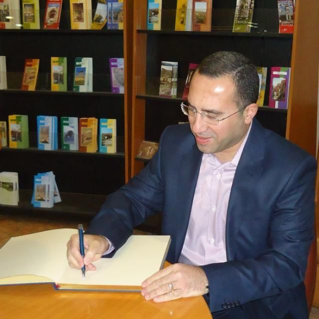 ذِكْرَياتٌ تَحْتَ الرُّكامِ